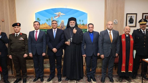 التهنئة بعيد الميلاد المجيد 