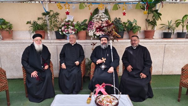 التهنئة بعيد الميلاد المجيد 