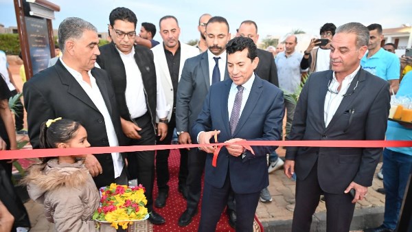 وزير الشباب والرياضة يفتتح مشروعات بشرم الشيخ 