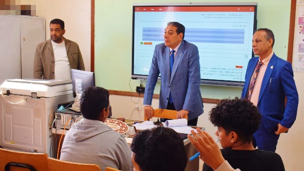 مدير تعليم جنوب سيناء يتفقد مدرسة المجمع التعليمي 