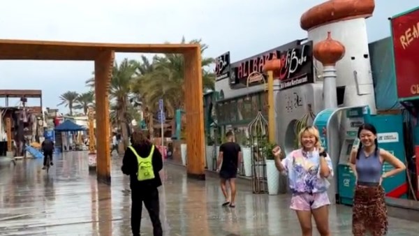 الأمطار في مدينة دهب 