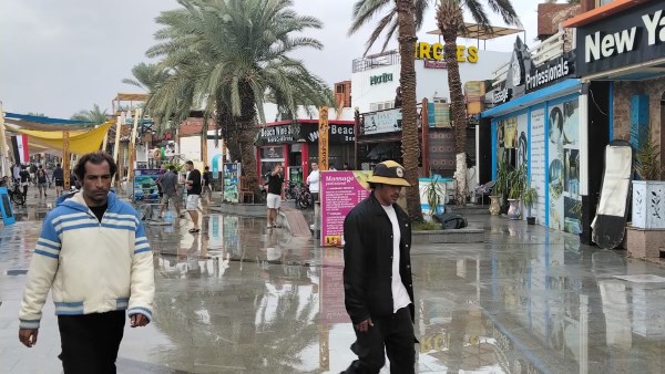 الأمطار بدهب 