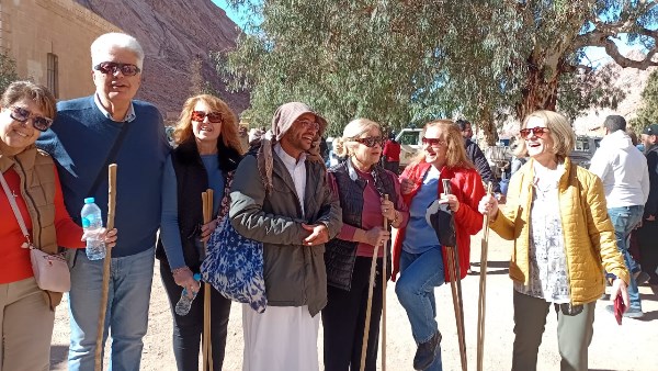 السياح اليونانيين بسانت كاترين 