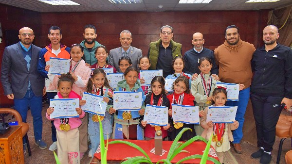 تكريم الطلاب المتميزين 