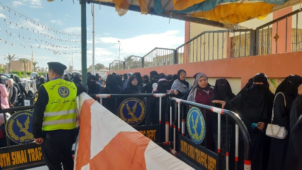 السيدات امام لجان الانتخابات بجنوب سيناء 