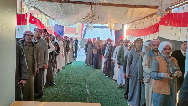 زحام مسائي أمام لجان الإعادة بجنوب سيناء قبل ساعات من غلق باب التصويت زحام مسائي أمام لجان الإعادة بجنوب سيناء قبل ساعات من غلق باب التصويت