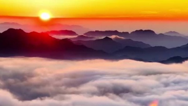 السحب تعانق الجبال بسانت كاترين 