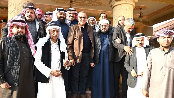 لقاء المحافظ مع مشايخ البدو 