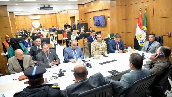 لليوم الثاني.. محافظ الدقهلية يتابع انتظام سير الانتخابات في جولة الإعادة لليوم الثاني.. محافظ الدقهلية يتابع انتظام سير الانتخابات في جولة الإعادة