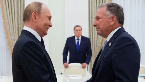 ويتكوف وبوتين