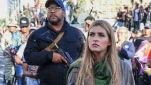 الفنزويليين يستعدون لأمريكا بالسلاح والمقاومة 