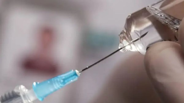 وفيات يُحتمل ارتباطها بلقاحات كوفيد-19