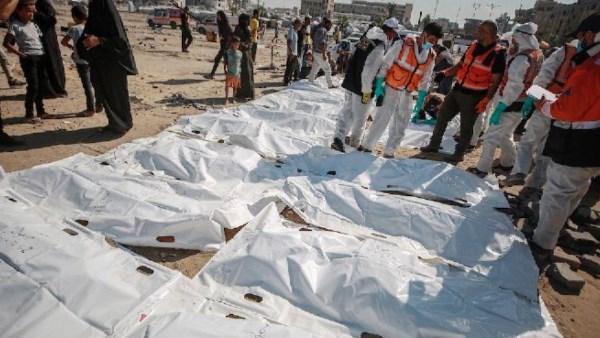 انتشال جثامين شهداء بغزة