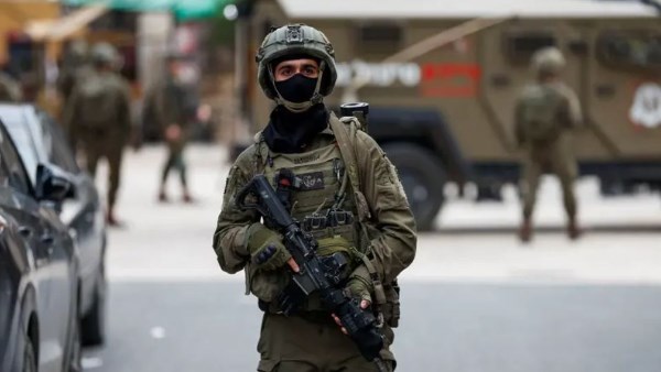 إسرائيل تهدم منزل متهم فلسطيني بتنفيذ هجوم بالأراضي المحتلة