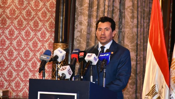 وزير الشباب والرياضة