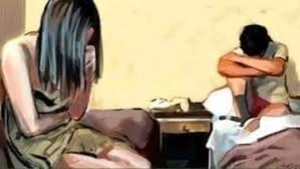 خــلع كل ملابسه.. طالبة تروى لحظات هـــ تك عرضها على يد سائق بالمقطم خــلع كل ملابسه.. طالبة تروى لحظات هـــ تك عرضها على يد سائق بالمقطم