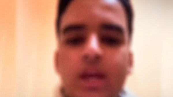 استغاثة شاب