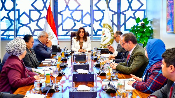 وزيرة البيئة