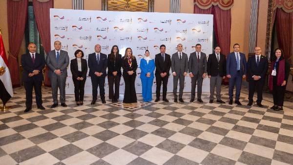 وزير الاتصالات