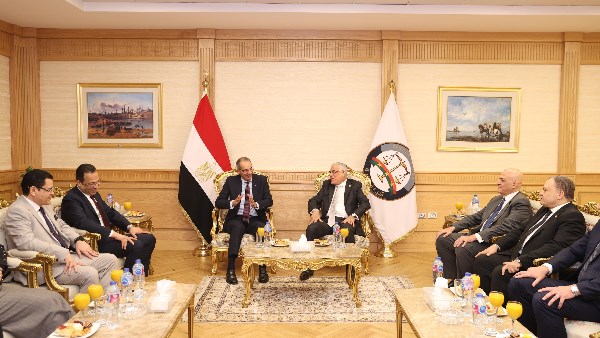 وزير الاتصالات