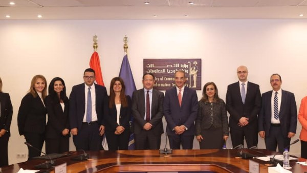 وزير الاتصالات 