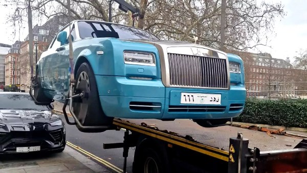 سيارات فاخرة