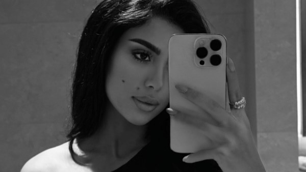 كارولين عزمي 