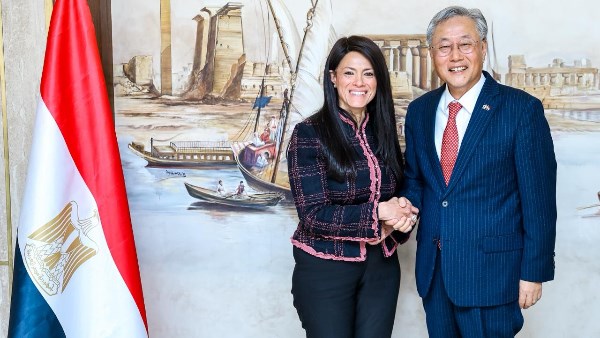 خلال اللقاء