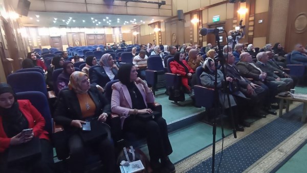 ثقافة البحيرة ونادي الأدب يحتفيان بالإبداع الشعري بافتتاح معرضا للخط العربي