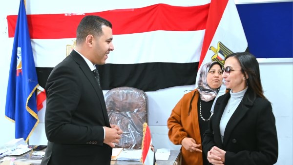 محافظ البحيرة