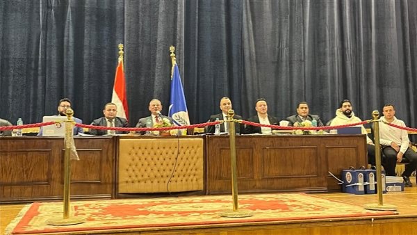 محافظ البحيرة