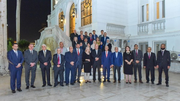 المشاركون في الحفل بالسفارة العراقية في القاهرة