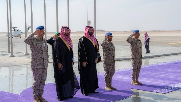 ولي العهد يفتتح قاعدة الملك سلمان الجوية