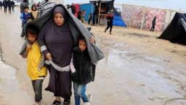 الامطار تغرق الخيام في غزة