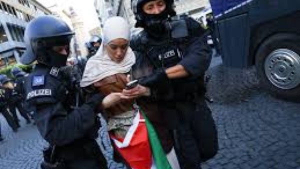 اعتقال نشطاء متضامنين مع غزة في ألمانيا