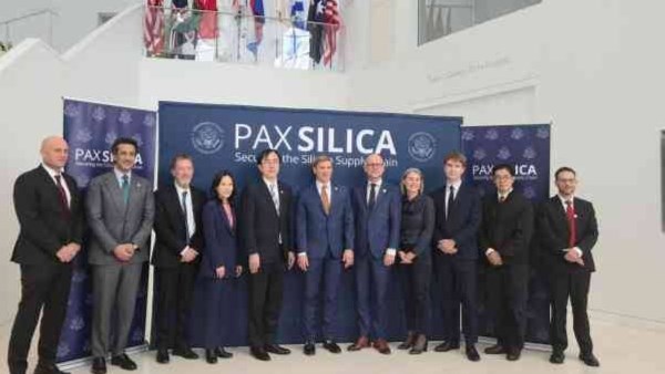 ممثلو مبادرة «باكس سيليكا»