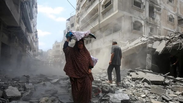 الدمار يطال كل شئ جراء العدوان الإسرائيلي علي غزة