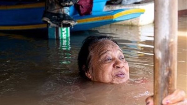 ارتفاع حصيلة ضحايا الأمطار الغزيرة والفيضانات العارمة في تايلاند