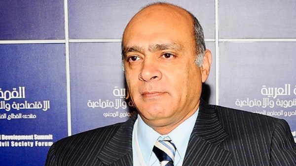 الدكتور عماد عدلي، رئيس المكتب العربي للشباب والبيئة والمدير الوطني