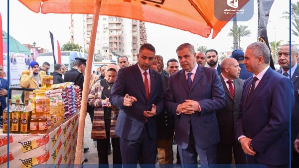 محافظ الإسكندرية يوجه بتكثيف حملات مراقبة الأسواق والمحال