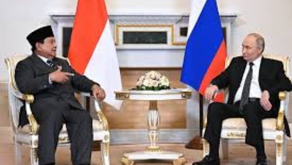 بوتين يجري محادثات مع نظيره الإندونيسي 