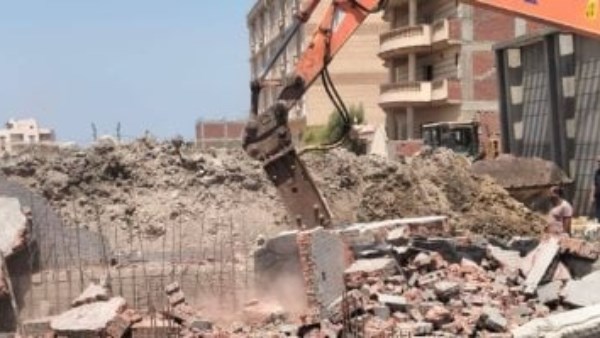 حملات موسعة بالإسكندرية لإزالة البناء المخالف