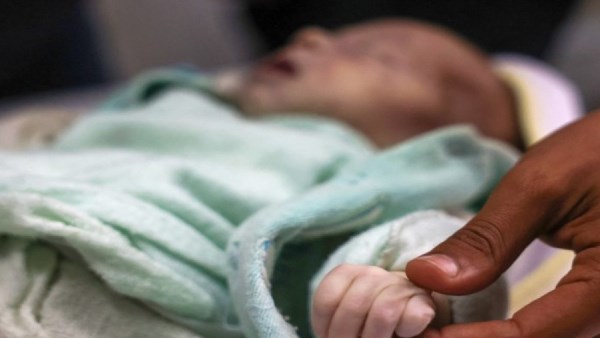 الصحة الفلسطينية:وفاة طفل رضيع نتيجة البرد القارس بخان يونس