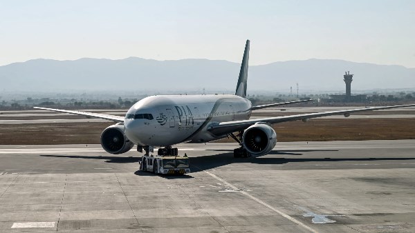 تحويل مسار العديد من الرحلات الدولية بسبب سوء الأحوال الجوية في باكستان