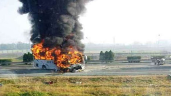 مصرع 10 أشخاص جراء اندلاع حريق في حافلة بالهند
