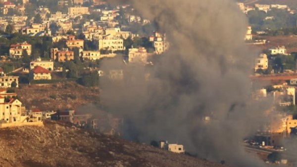 الصحة اللبنانية : استشهاد اثنين في غارة على طريق حوش السيد