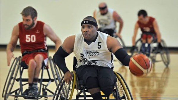 كرة السلة على الكراسي المتحركة