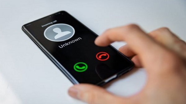 كيف تحمي نفسك من النصب والمكالمات المزعجة؟.. قواعد ضرورية من تنظيم الاتصالات