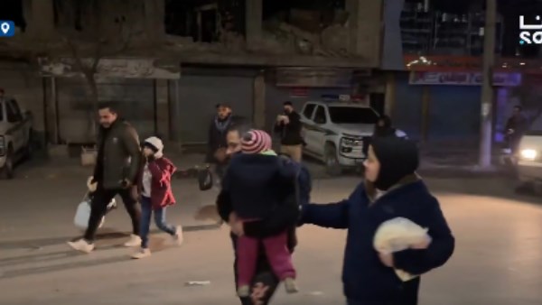 نزوح الأهالي من حلب