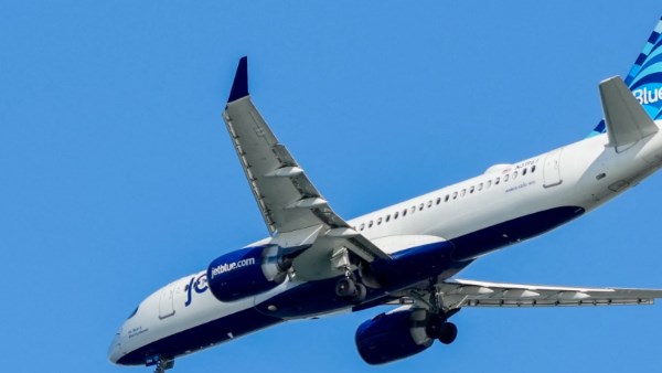 إلغاء ألف رحلة جوية أمريكية